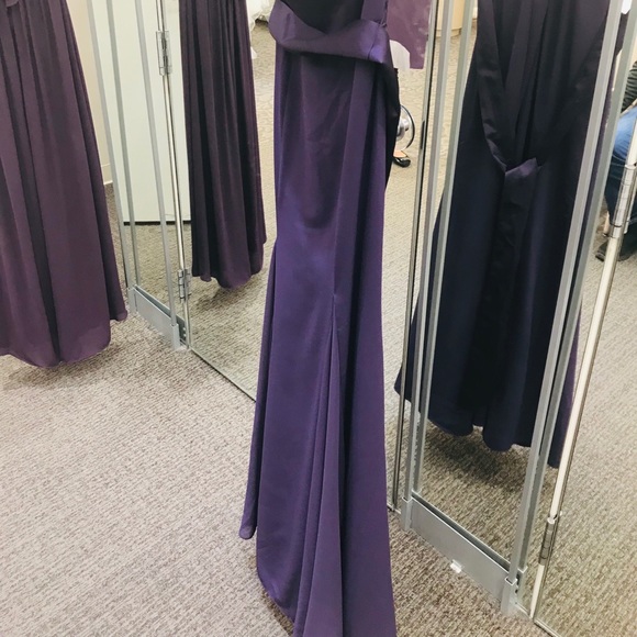 VERA WANG Bridesmaid Dress NEVER WORN OR ALTERED - Picture 4 of 7